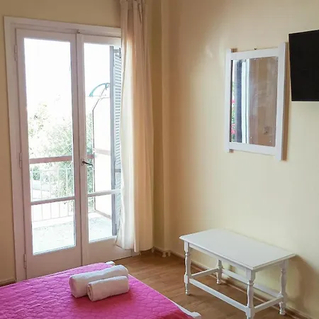 Nikolas Apartment Moraḯtika